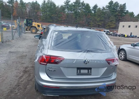 2021 Volkswagen Tiguan 2.0T Se/2.0T Se R-Line Black/2.0T Sel z USA, uszkodzony, nr VIN 3VV2B7AX8MM131978